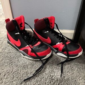 Men’s 2012 black and red Nike Air Ultra Force NBA Basketball Shoes